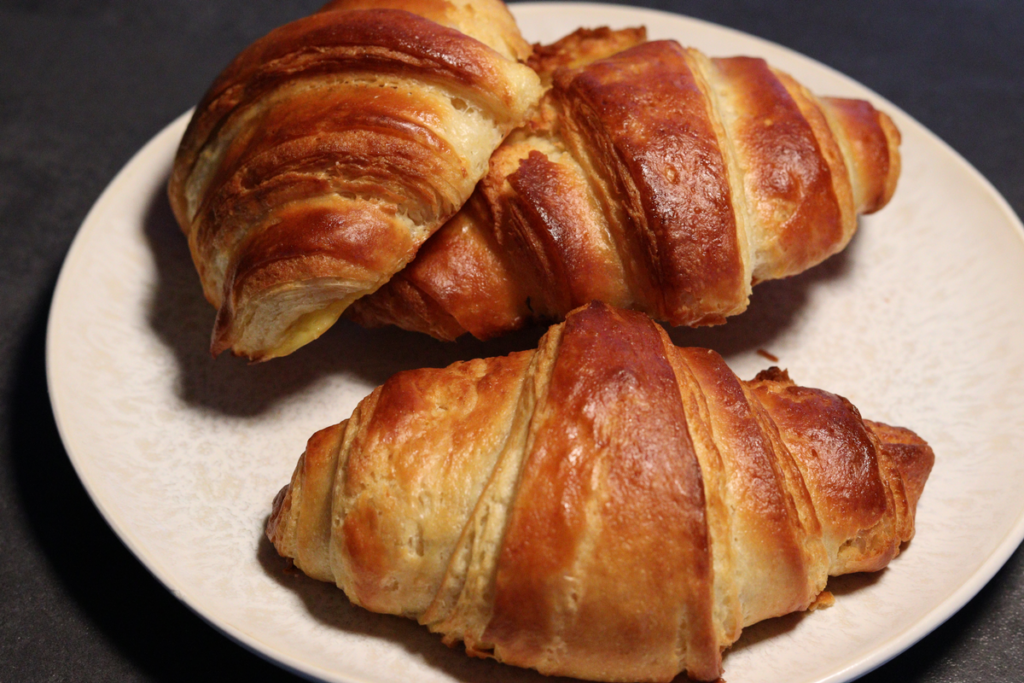 Bild Croissants auf einem Teller